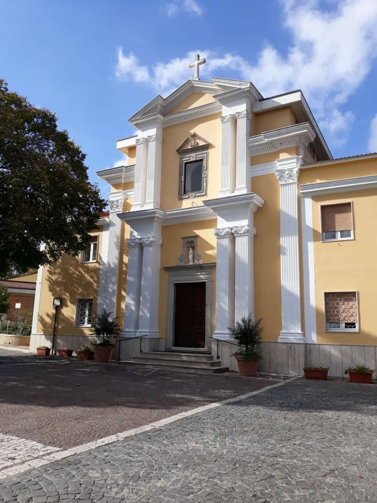 Facciata del Santuario del Carmine di Montefalcone di Val Fortore